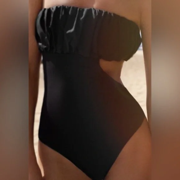 🆕 Zara Black Cutout Swimsuit - Picture 3 of 4